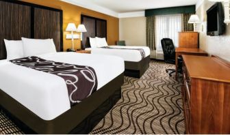 La Quinta Inn & Suites - North Stone Oak