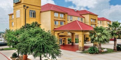 La Quinta Inn & Suites - North Stone Oak