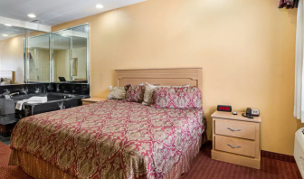 Rodeway Inn & Suites