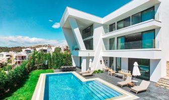 Luxurious outdoor pool at Le Méridien Bodrum Beach Resort.