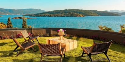 Seating area with sea view at Le Méridien Bodrum Beach Resort.