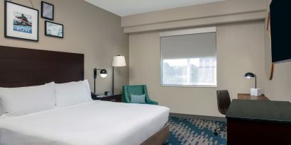 Day use room with TV at Four Points By Sheraton Fort Lauderdale Airport - Dania Beach.