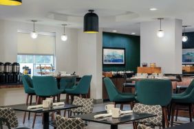 Hotel bar and lounge area at Four Points By Sheraton Fort Lauderdale Airport - Dania Beach.