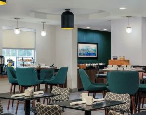 Hotel bar and lounge area at Four Points By Sheraton Fort Lauderdale Airport - Dania Beach.