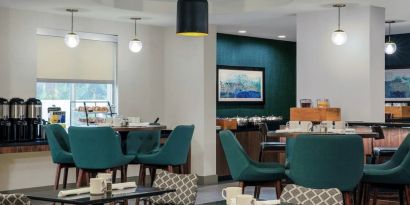 Hotel bar and lounge area at Four Points By Sheraton Fort Lauderdale Airport - Dania Beach.