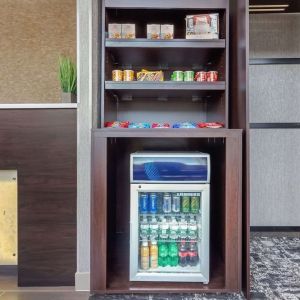 Convenience store and snack bar at Comfort Inn Prospect Park-Brooklyn.