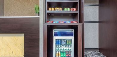 Convenience store and snack bar at Comfort Inn Prospect Park-Brooklyn.