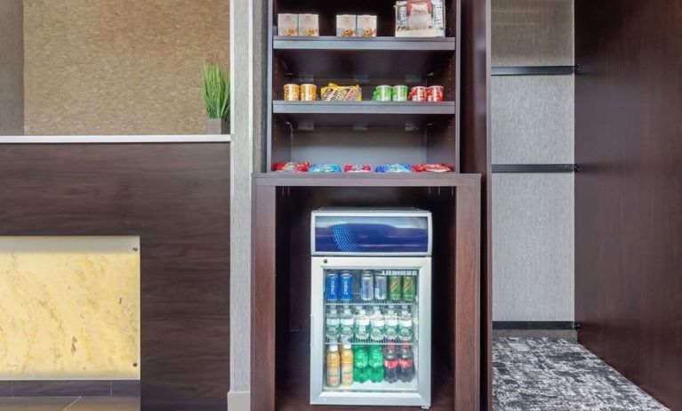 Convenience store and snack bar at Comfort Inn Prospect Park-Brooklyn.