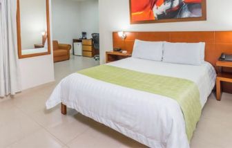 Howard Johnson By Wyndham Barranquilla Versalles, Barranquilla