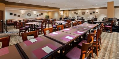 Dining room at Best Western Plus Hotel & Conference Center.