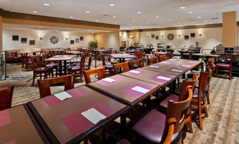 Dining room at Best Western Plus Hotel & Conference Center.