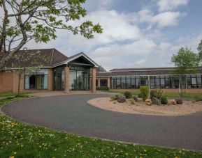 Hotel entrance and parking at DoubleTree By Hilton Glasgow Westerwood.