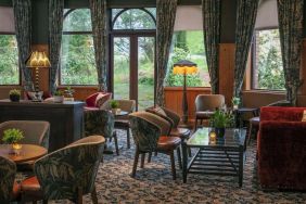 Lounge and coworking space at DoubleTree By Hilton Glasgow Westerwood.