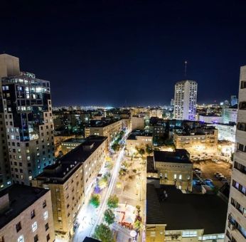 Hotel view at night at Prima Vera Hotel.