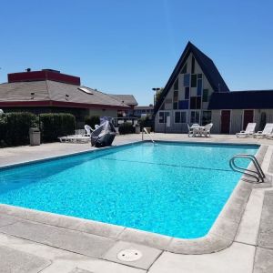 Outdoor pool at Economy Inn, Fresno.