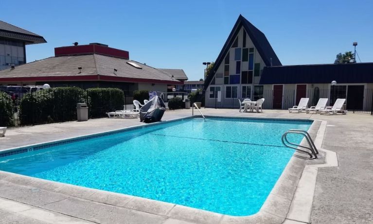 Outdoor pool at Economy Inn, Fresno.