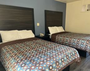 Two queen beds at Economy Inn, Fresno.