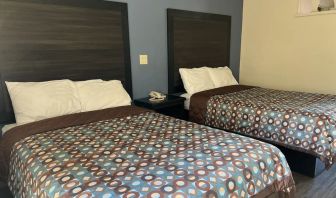 Two queen beds at Economy Inn, Fresno.