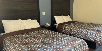 Two queen beds at Economy Inn, Fresno.