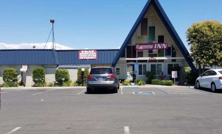 Parking available at Economy Inn, Fresno.