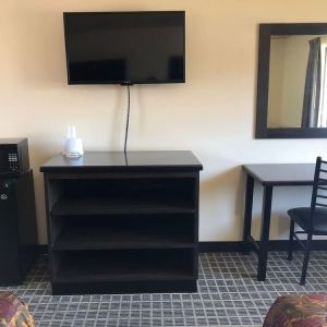 Work space in the day use room at Economy Inn, Fresno.