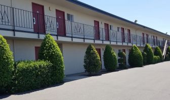 Hotel exterior at Economy Inn, Fresno.