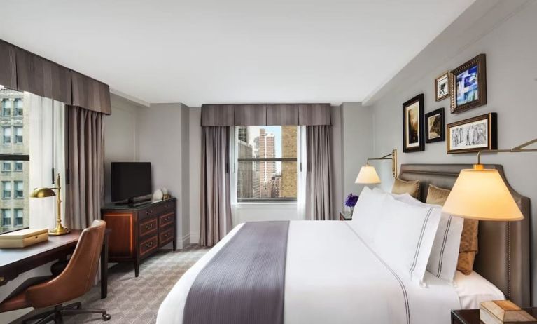 Day use room with natural light at InterContinental New York Barclay.