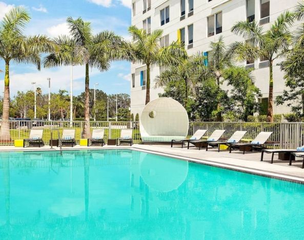 Outdoor pool at Aloft Miami Doral.
