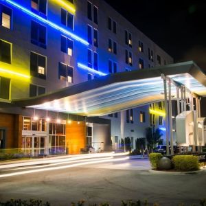 Hotel entrance at Aloft Miami Doral.
