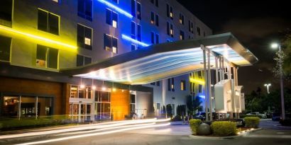 Hotel entrance at Aloft Miami Doral.
