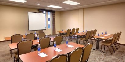 Meeting room at Hyatt Place Waikiki Beach.