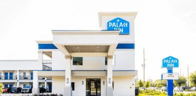 Hotel exterior by day at Palace Inn Blue Copperfield.