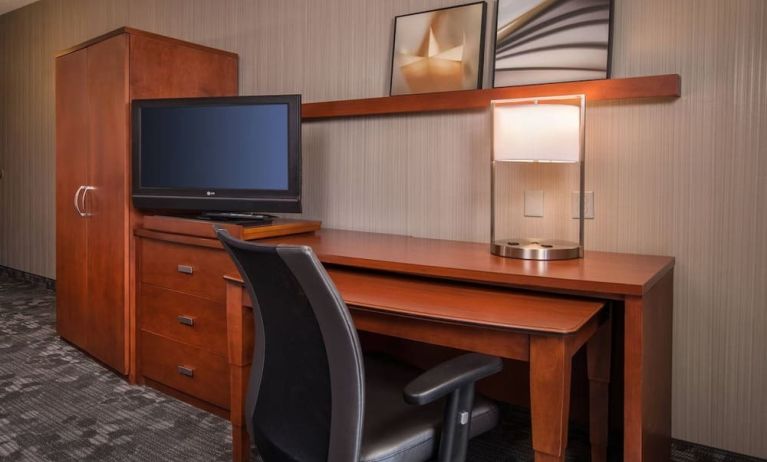 Business desk and TV at Courtyard Dulles Airport Chantilly.