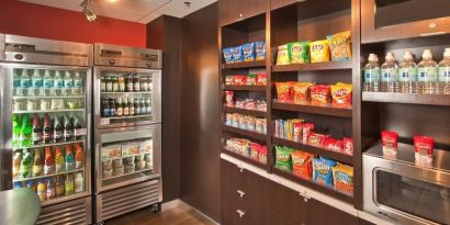 Convenience store at Courtyard Dulles Airport Chantilly.