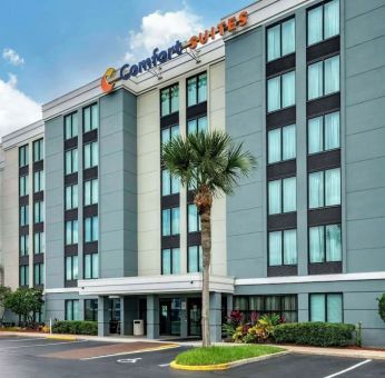 Parking available at Comfort Suites Baymeadows Near Butler Blvd.