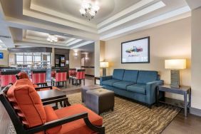 Lounge and lobby at Comfort Suites Baymeadows Near Butler Blvd.