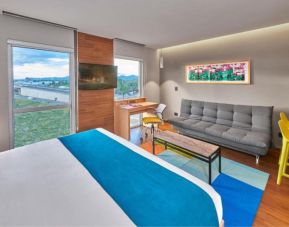 City Express Suites by Marriott Silao Aeropuerto, Silao