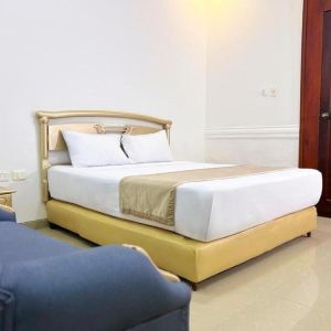 Day use room with natural light at Hotel Barranquilla Prado.