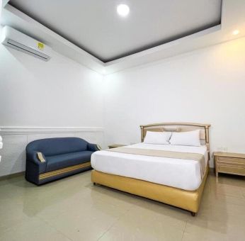 Spacious day use room at Hotel Barranquilla Prado.