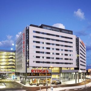 Hotel exterior at Rydges Sydney Airport Hotel.