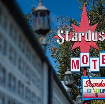 Hotel exterior and entrance at Stardust Motel Redding.