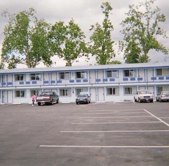 Parking available at Stardust Motel Redding.