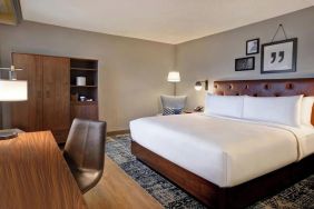 Day use room with natural light at Four Points By Sheraton Boston-Newton.