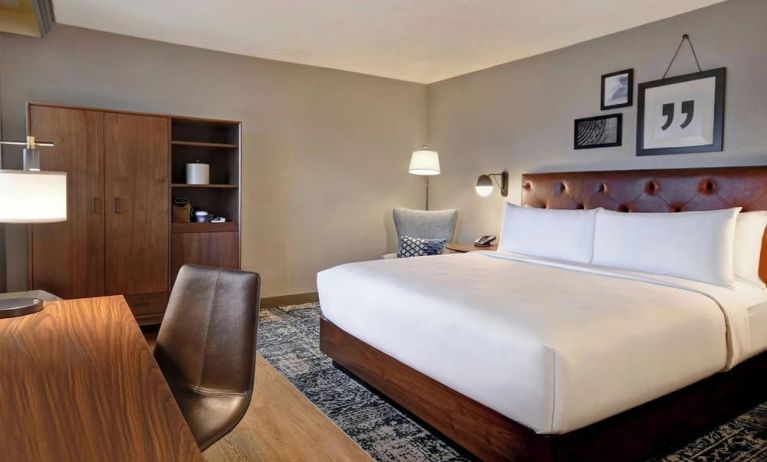 Day use room with natural light at Four Points By Sheraton Boston-Newton.