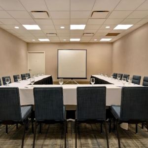 Professional meeting room at Four Points By Sheraton Boston-Newton.