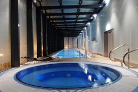 Hot tub and indoor pool at Hilton Manchester Deansgate.