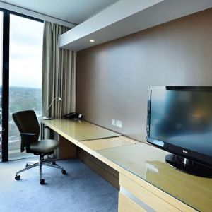 Day room with work station at Hilton Manchester Deansgate.