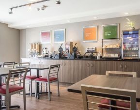 Dining area at Comfort Inn Sherbrooke.