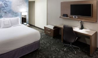 Day use room with work desk at Courtyard By Marriott Houston North/ Shenandoah.