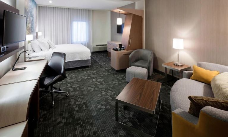 Spacious day use room at Courtyard By Marriott Houston North/ Shenandoah.  